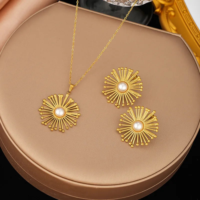 Soleia Pearl Set