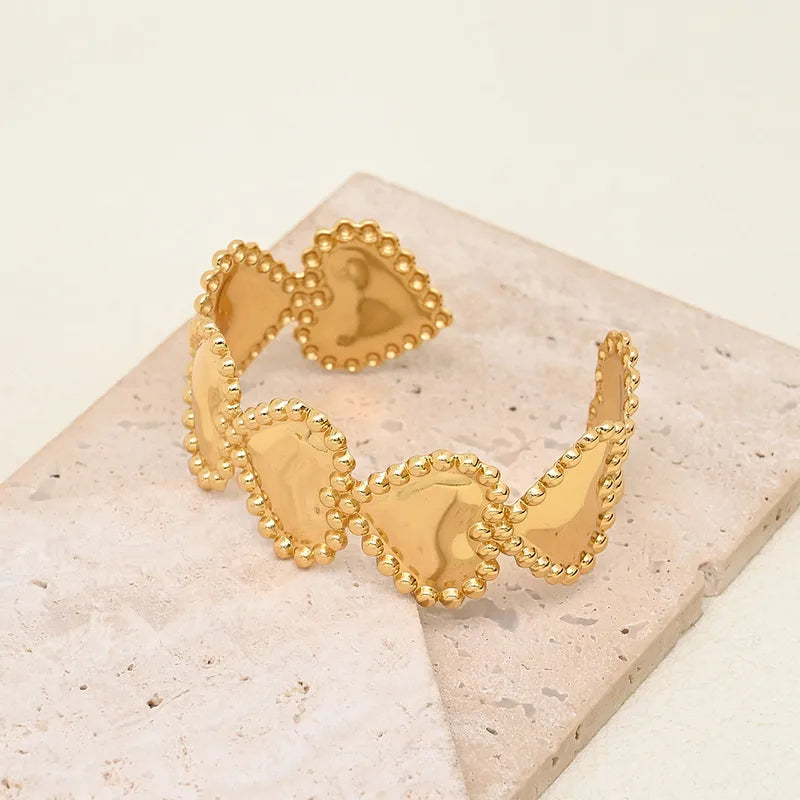 Corazón Dorado Cuff Bracelet