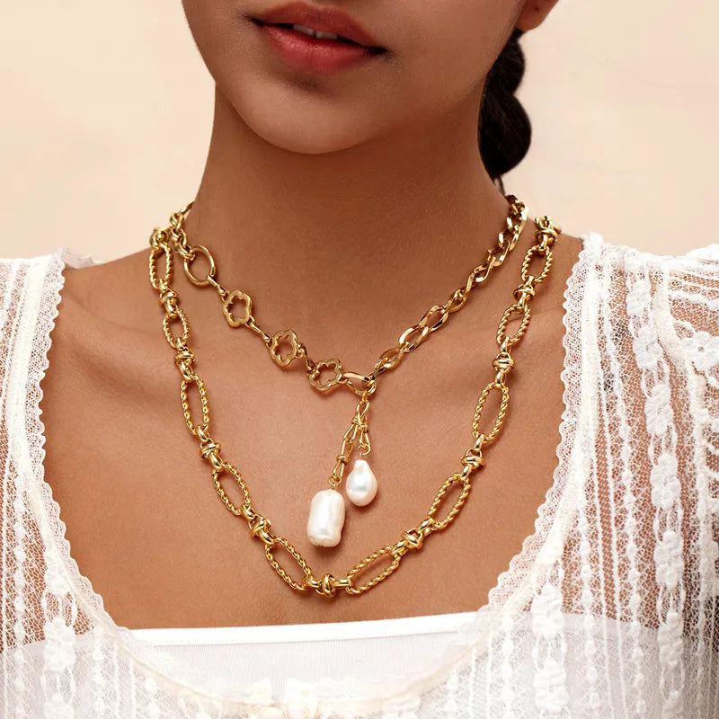 Isola Bianco Necklace