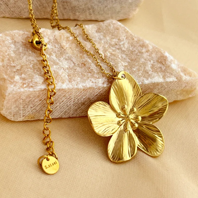 Luz de Isla Necklace