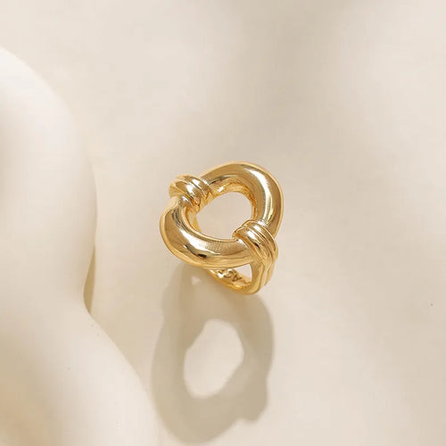 Aura Oval Ring